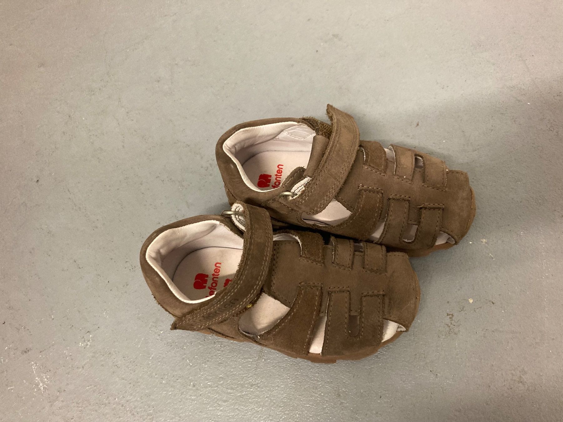 Elefanten Scarpe per ragazzi: Sandalen von Elefanten. Grösse 22 – Usato da bretzwil venduto da Marca25 1