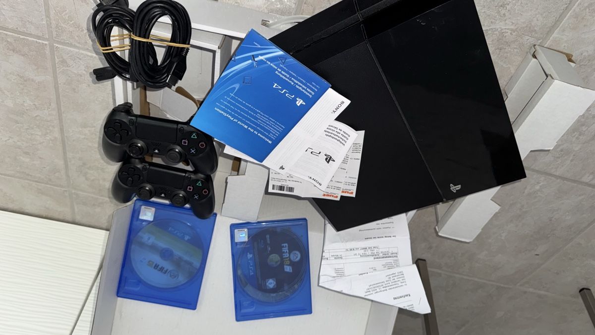 Sony Konsolen: Playstation Ps4 512gb slim 2x Controller  inkl. 2 Stück Cont – Gebraucht aus St.Gallen von gauwo 5