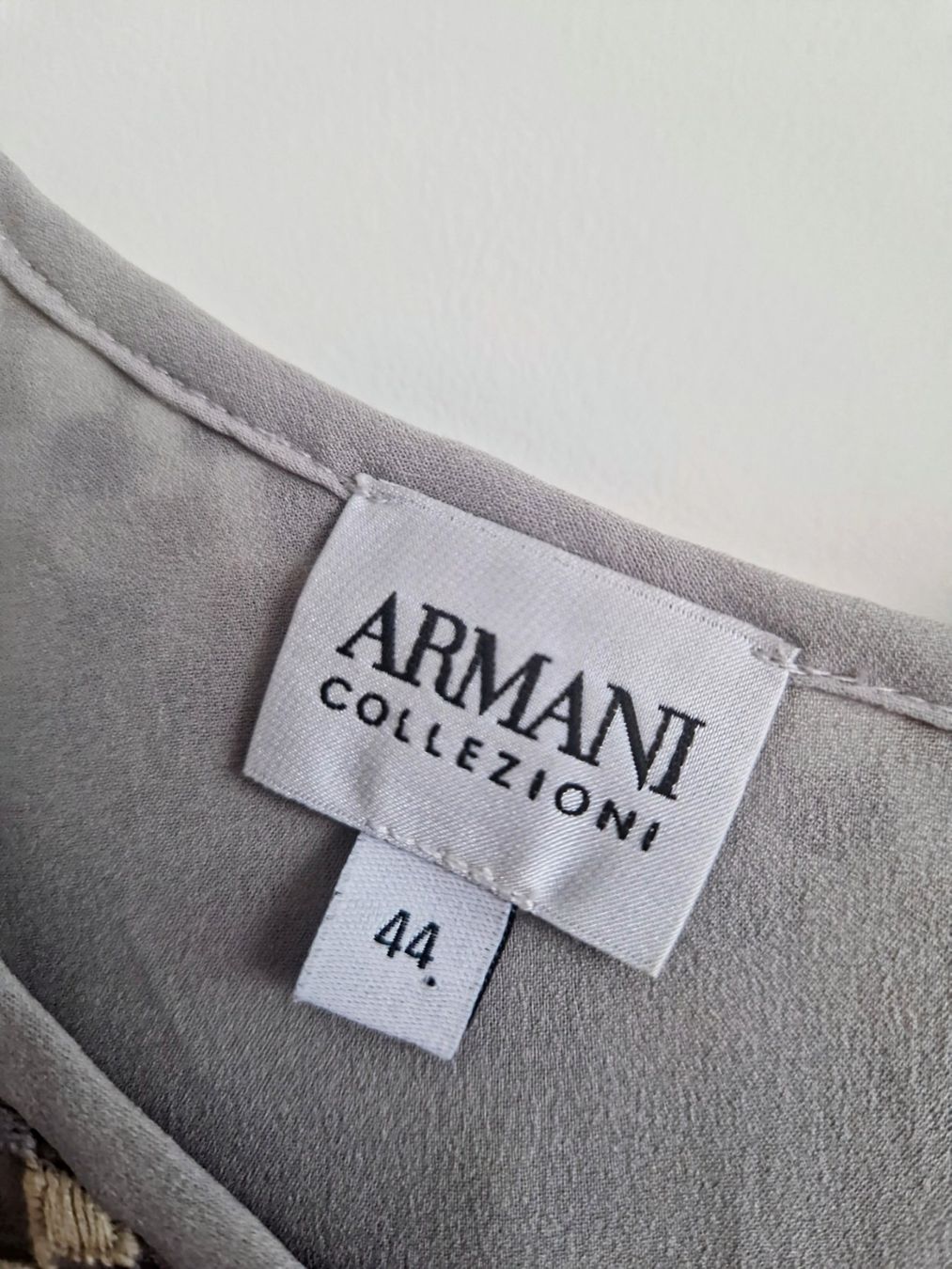 Armani Vestiti: ARMANI COLLEZIONI Neu Gr. M/L – Nuovo e nell'imballaggio originale da Horgen venduto da akkohappyshopping 2