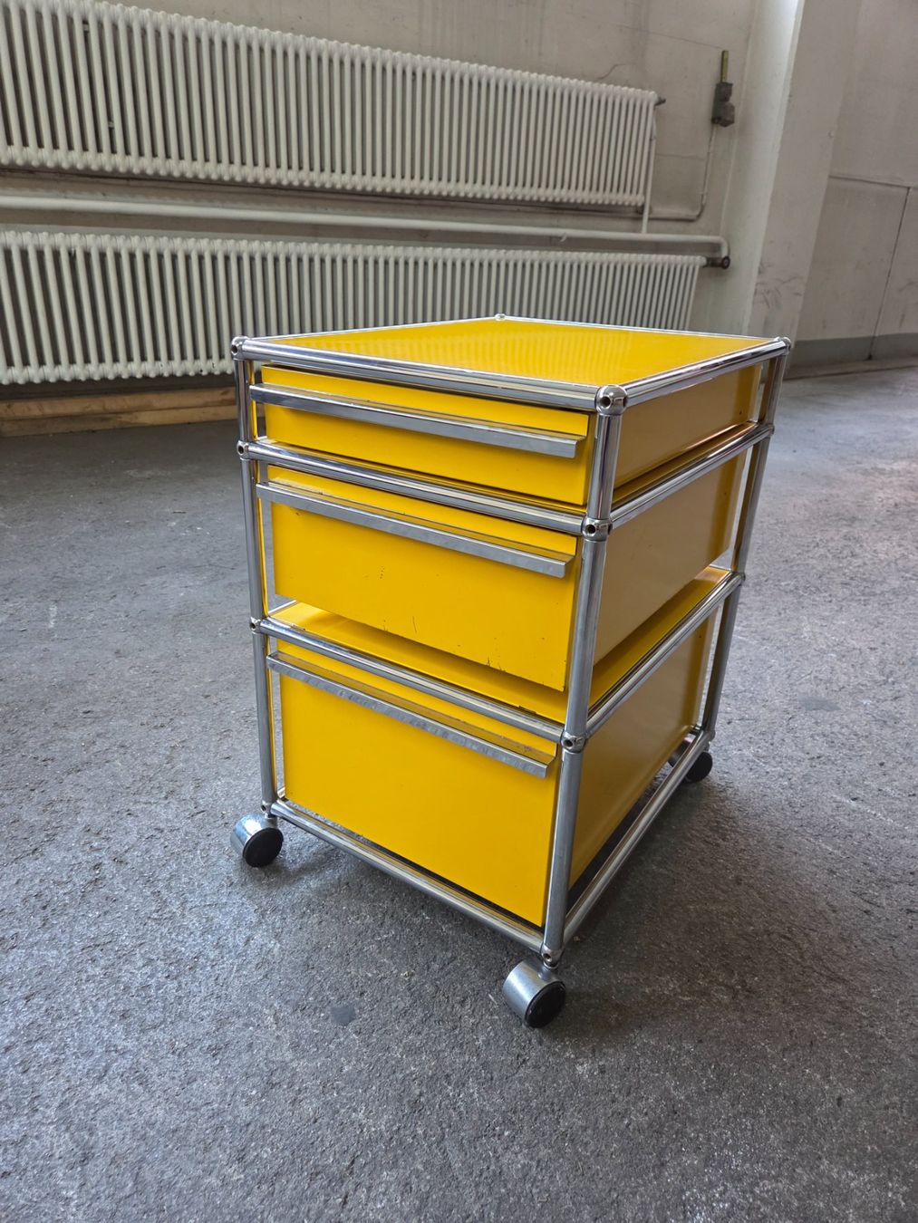 USM Cassettiere: Usm schubladen möbel – Usato da Thun venduto da 210673