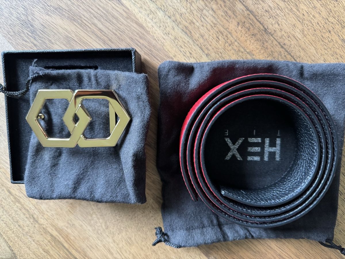 Cinture: Wendegürtel Hex Tie rot schwarz – Usato da Galgenen venduto da Vintluxe