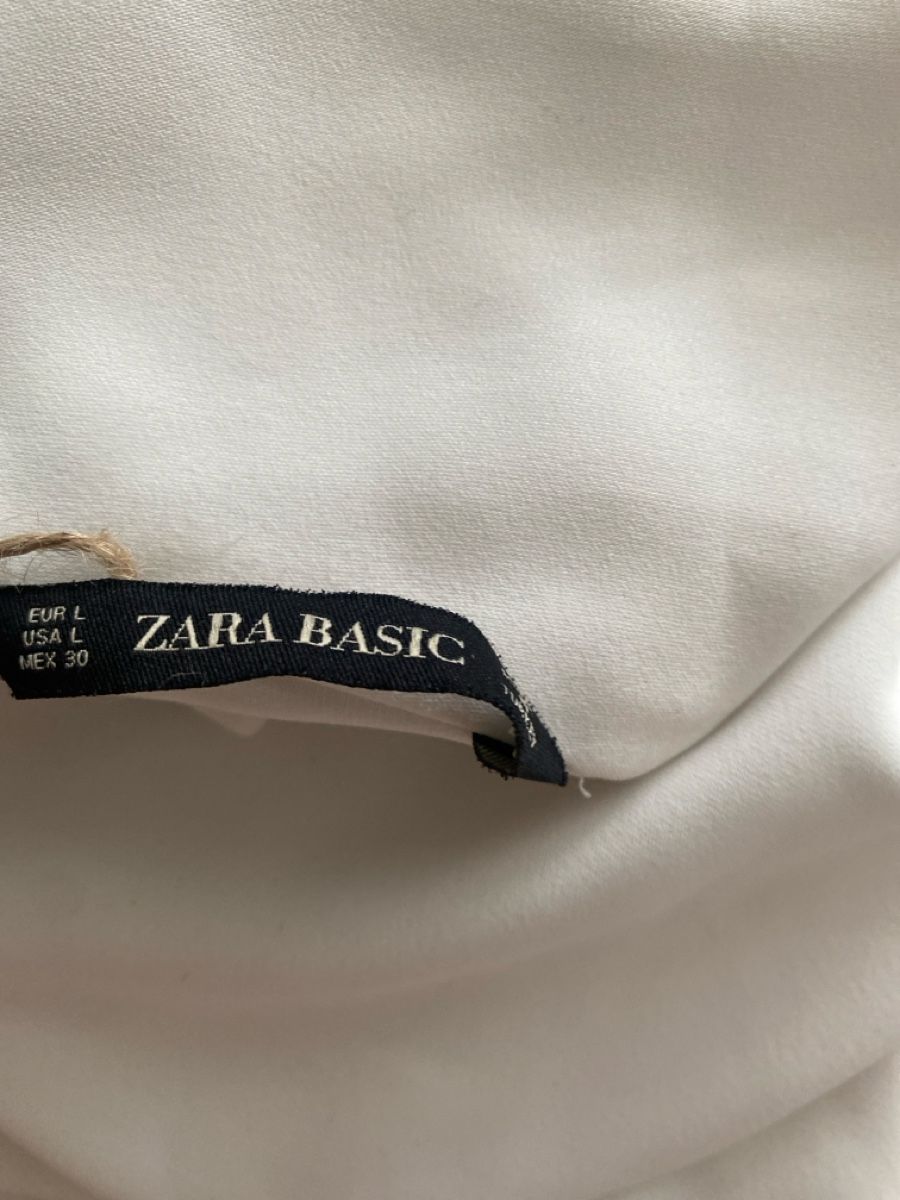 Zara Chemisiers: Damen Bluse ZARA BASIC weiss Grösse L – D'occasion à Alpnach Dorf par melbb 2