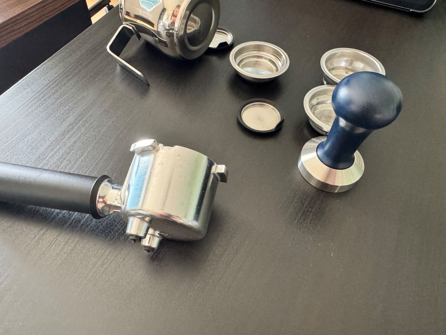 De'Longhi Macchine per caffè & Macchine per espresso: DeLonghi Dedica inkl. Zubehör – Usato da Löhningen venduto da santafe06 7