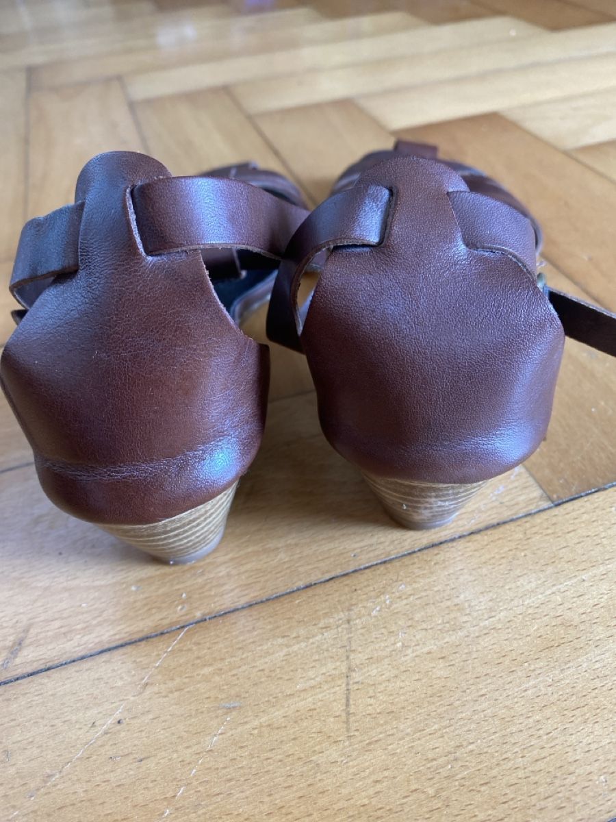 Scarpe da donna: Marco Tozzi Sandalen Leder Braun Grösse 41 – Usato da Dübendorf venduto da feusiedi 1