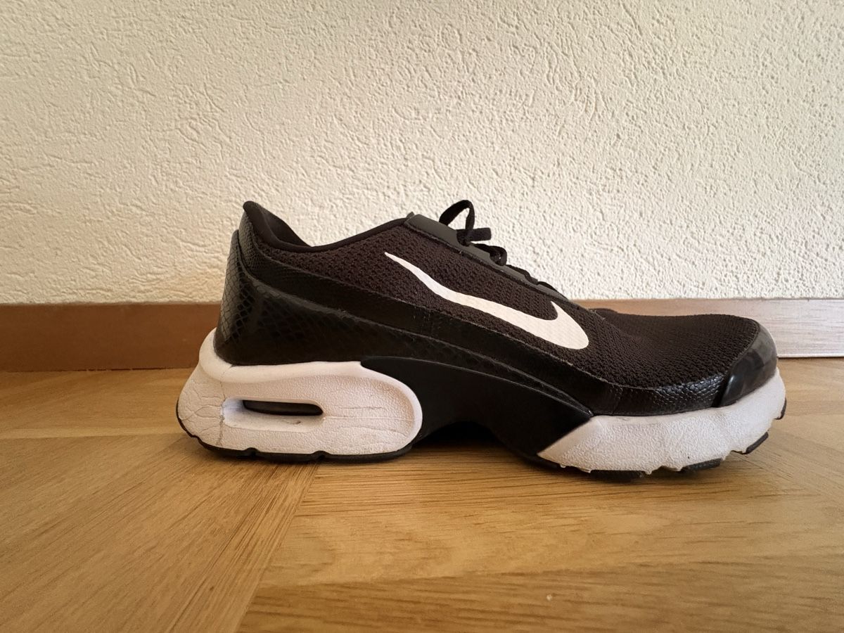 Nike Damenschuhe: Nike Air – Neu (gemäss Beschreibung) aus Wetzikon ZH von eltorors 1