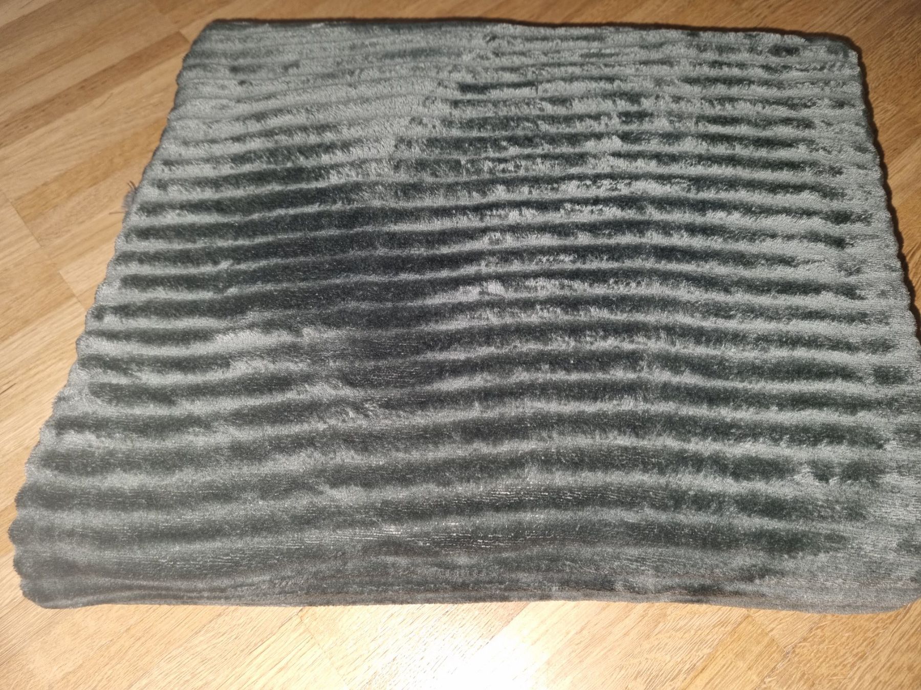 Decken: Kuscheldecke dunkelgrün – Neu (gemäss Beschreibung) aus Zofingen von Felpa 1
