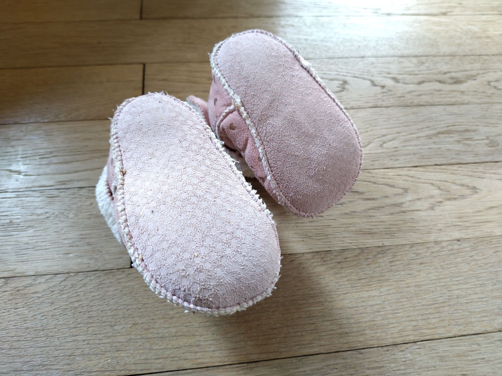 Scarpe per ragazzi: Flauschige Finkli Gr. 20/21 – Usato da St. Gallen venduto da Wysi 2