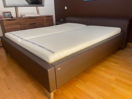 Doppelbett 180x200cm in 8185 Winkel