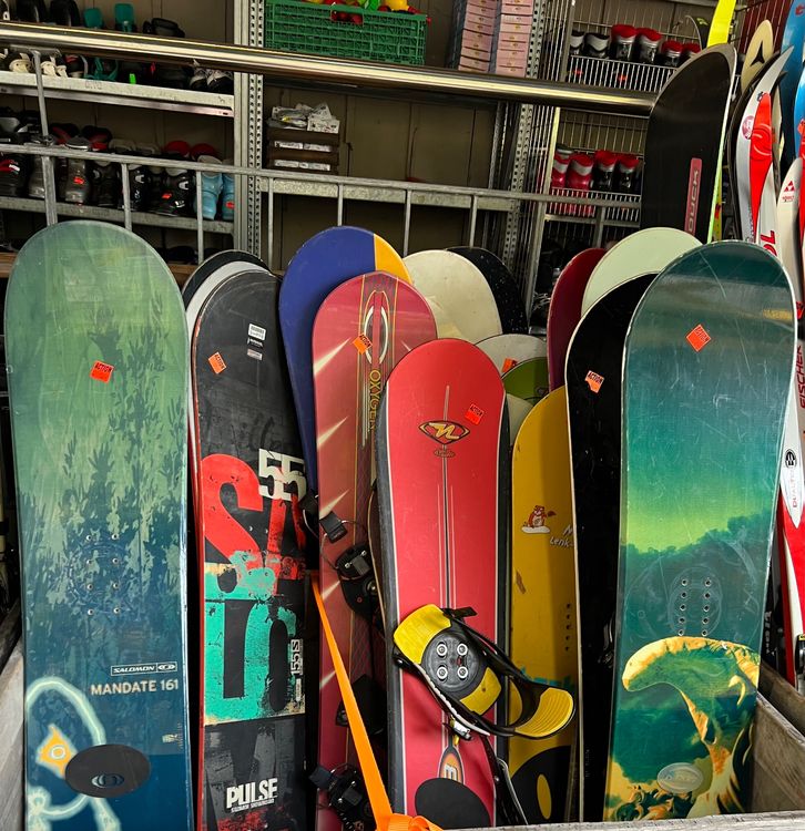 Snowboard neu und Occasion Kaufen auf Ricardo