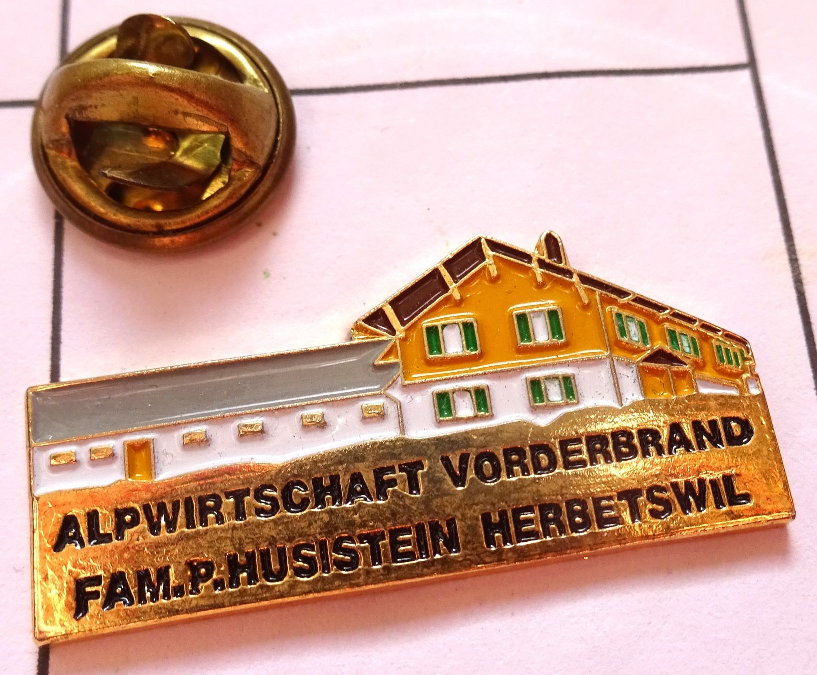 Placchette & Badge: Pin Alpwirtschaft Vorderbrand Herbetswil – Usato da Utzenstorf venduto da BUtter81