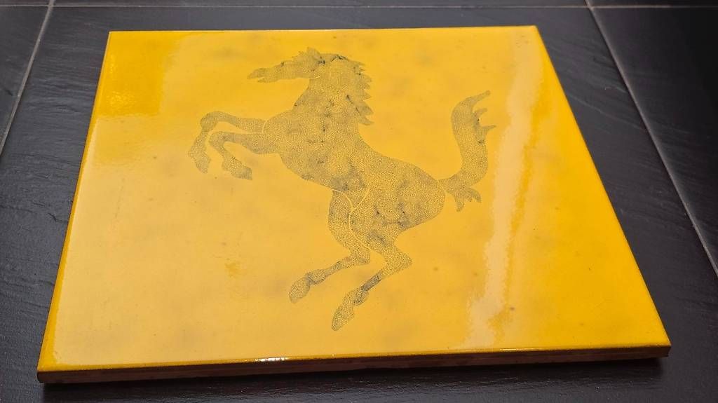 Plateaux: Original Ferrari Keramikplatten, 3 Stück – D'occasion à Pfeffingen par rov_9frp 2