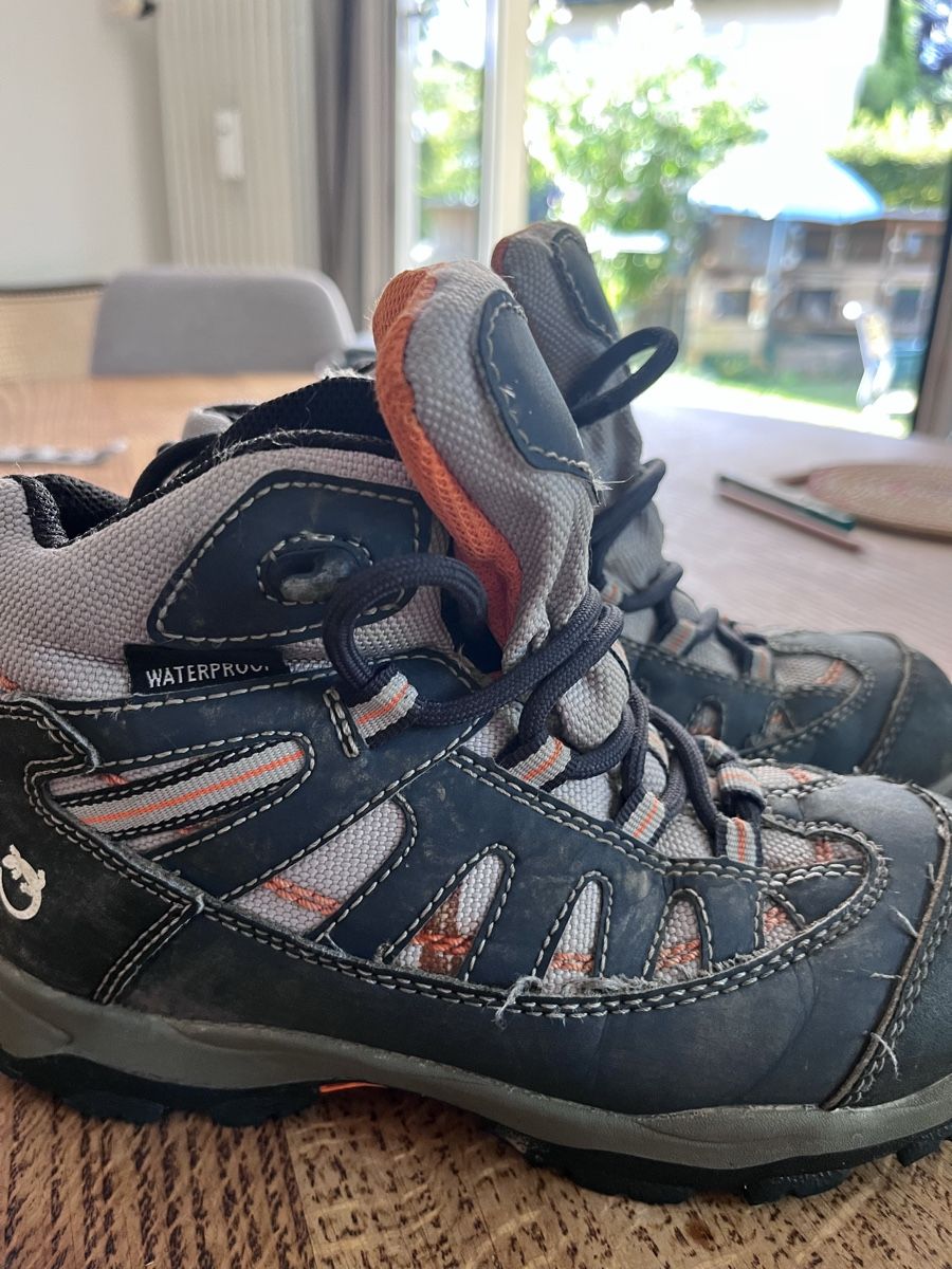 Scarpe per ragazzi: Trevolution Kinder Wanderschuhe Grösse 33 wasserdicht – Usato da Zürich venduto da darwin3000 1