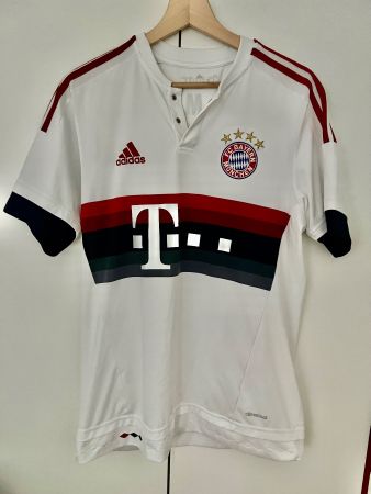 FC Bayern München Trikot 2015/2016 Lewandowski