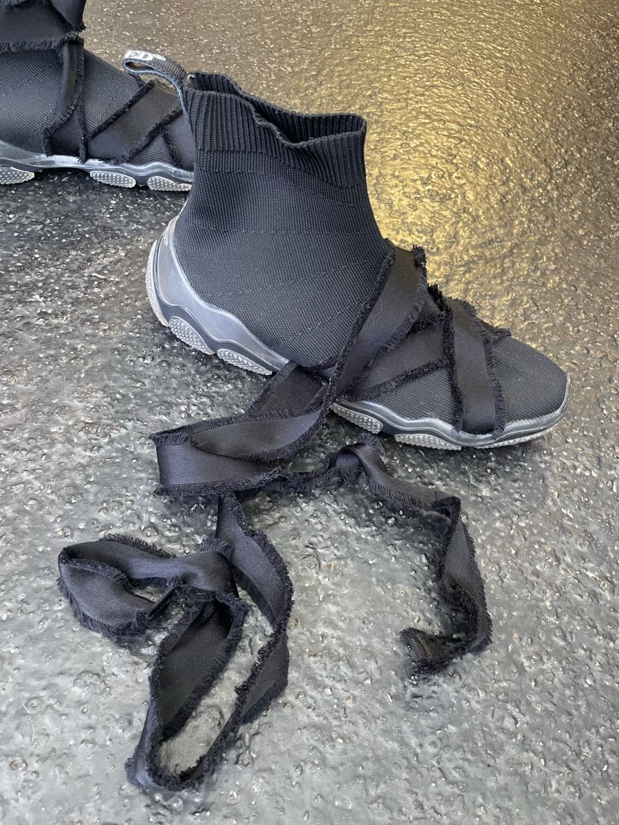 Valentino Damenschuhe: Red Valentino Stoff Turnschuhe schwarz – Gebraucht aus Windisch von rascale 5