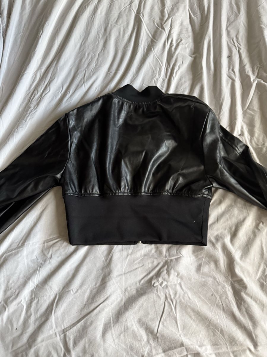 Shein Giacche: Veste crop top SHEIN L – Nuovo (secondo la descrizione) da Biel/Bienne venduto da glaewynnshop 4