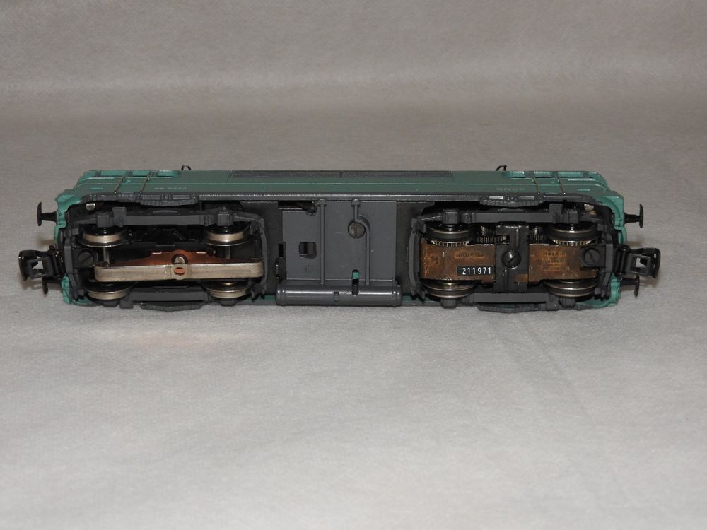 Locomotive électrique Märklin 3038 BB 9200 SNCF AC – échelle HO – D'occasion