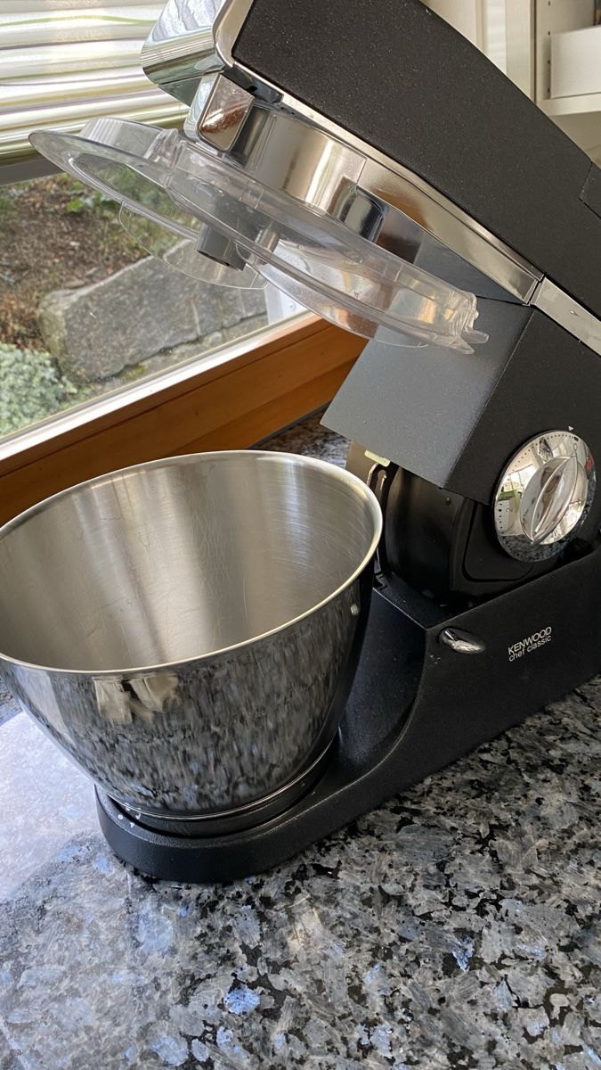 Kenwood Küchengeräte: Küchenmaschine Kenwood  – Gebraucht aus Lotzwil von Lugano5 1
