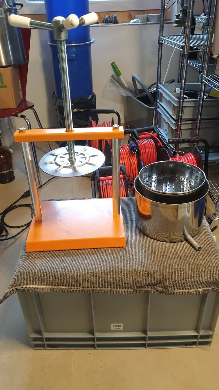 Elettrodomestici da cucina: Fruit Juice Wine Press, Meat, Grease, Vegetable – Usato da Wolfhalden venduto da tmr_gt5k 3