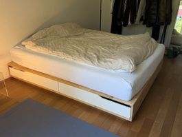 Bett MANDAL 160 x 200, mit Verstaumöglichkeiten