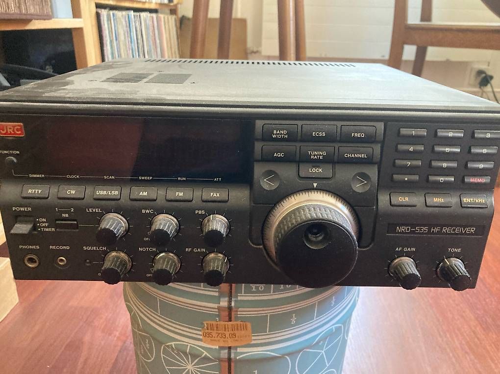 Radio: JRC NRD-535 (General Coverage Communications Receiver) – Usato da Rüschlikon venduto da Mingus.28