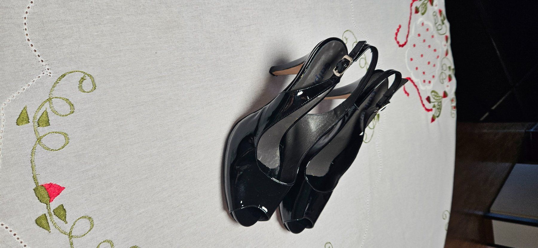 Scarpe da donna: Chaussures dames – Usato da Grand-Lancy venduto da btomas 1