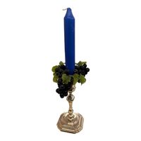Kerzenständer silberfarben mit Kerze . 15 cm hoch