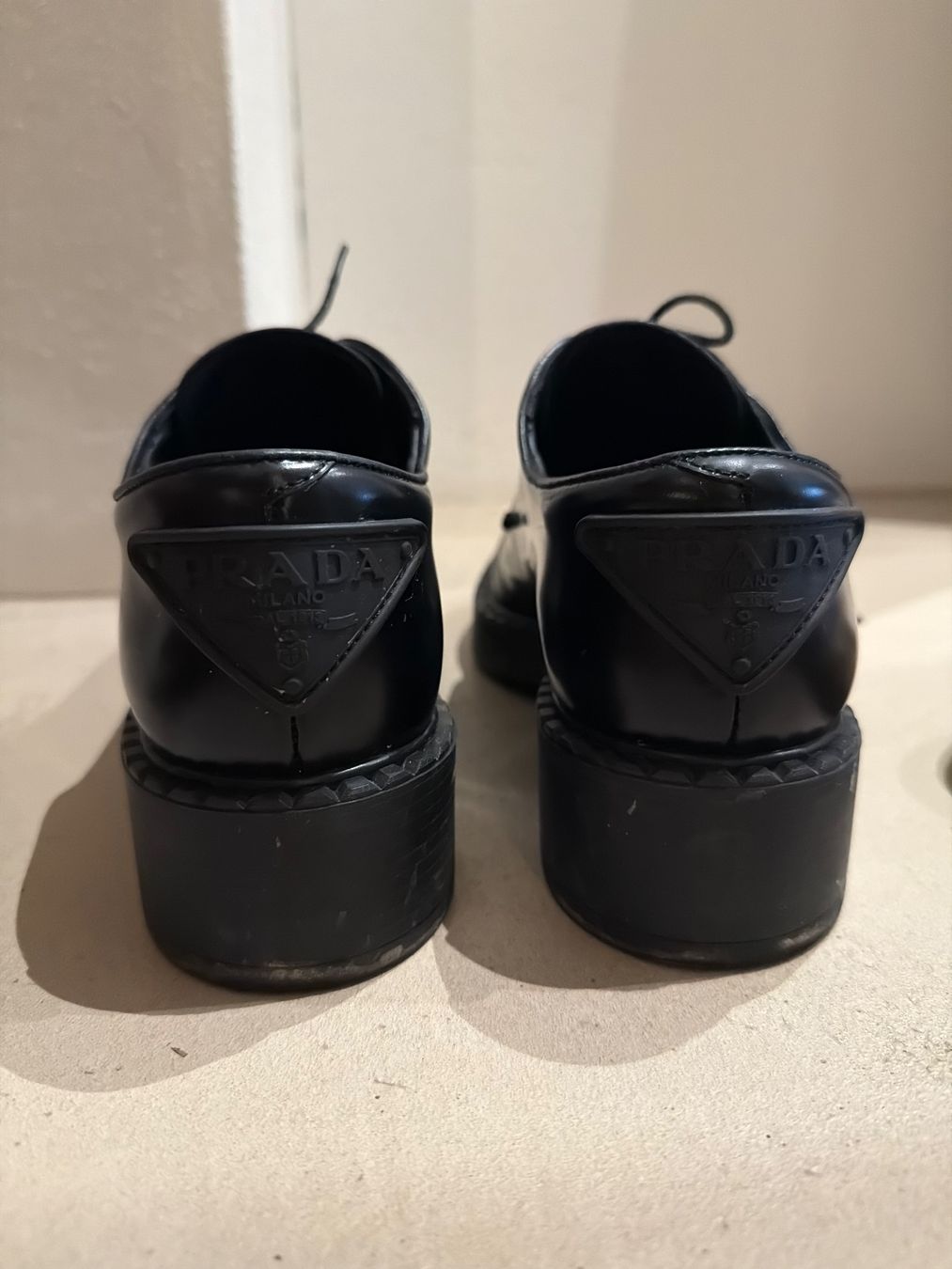 Prada Scarpe da donna: PRADA Schnürer 40.5 – Usato da Uetikon am See venduto da mga_lqy6 1