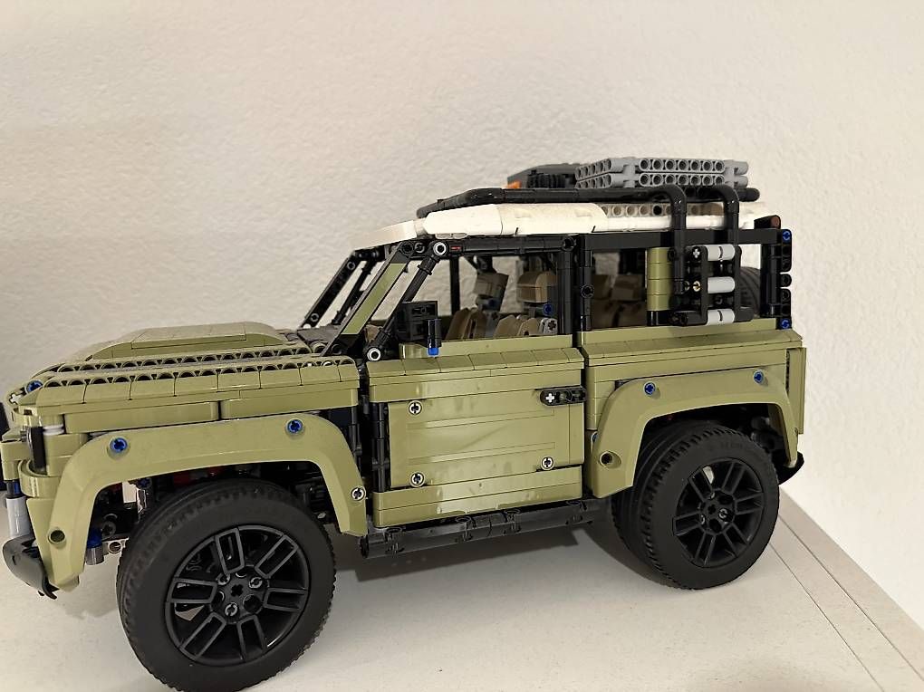 Baukästen: Lego Technic Land Rover Defender – Gebraucht aus Attiswil von Martin558790 2