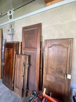 Vieilles portes en bois massif, idéal pour rénovation!
