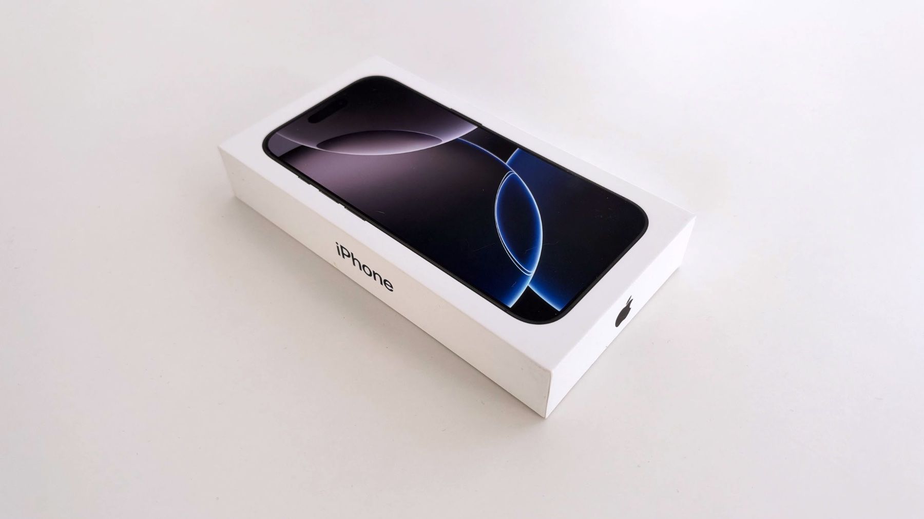 Apple Telefoni cellulari / Smartphones: iPhone 16 Pro, Black Titanium, 256GB – Usato da Zürich venduto da skywa7ker 1