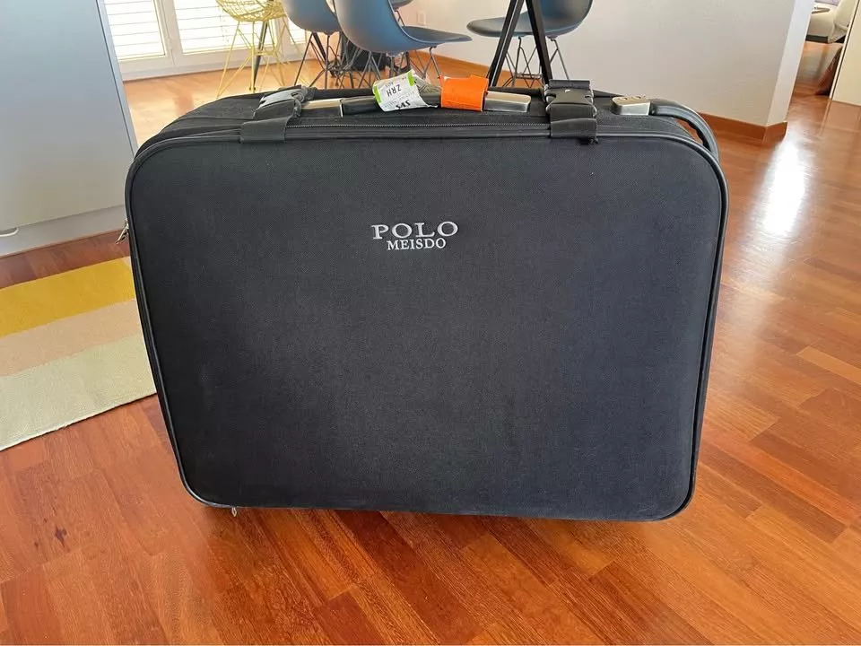 Valigie: Extra large suitcase – Usato da Zug venduto da ron_7q9p