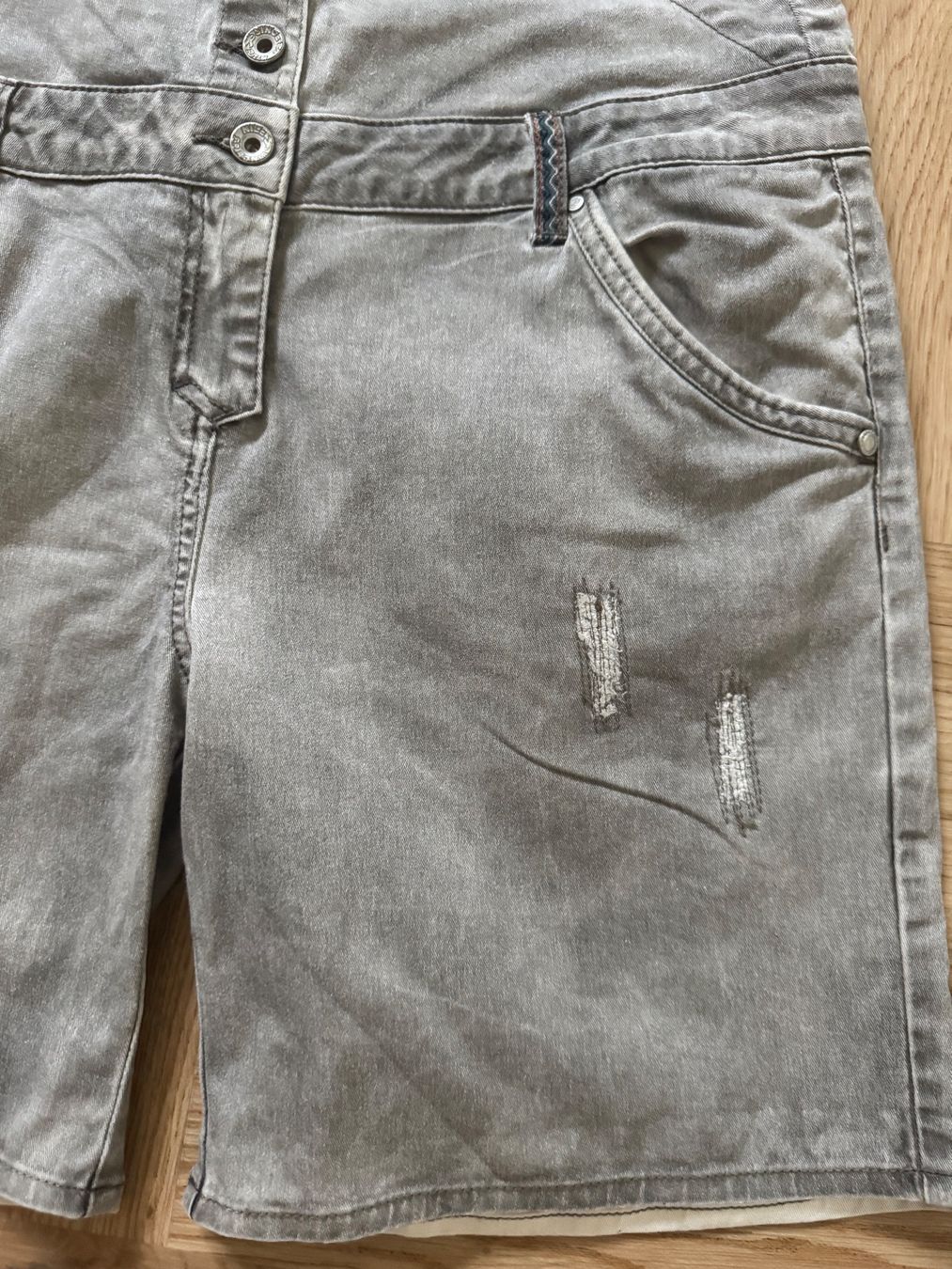 Jumpsuits: NILE LATZHOSE KURZ GR. S – Gebraucht aus Walperswil von So1me25 9