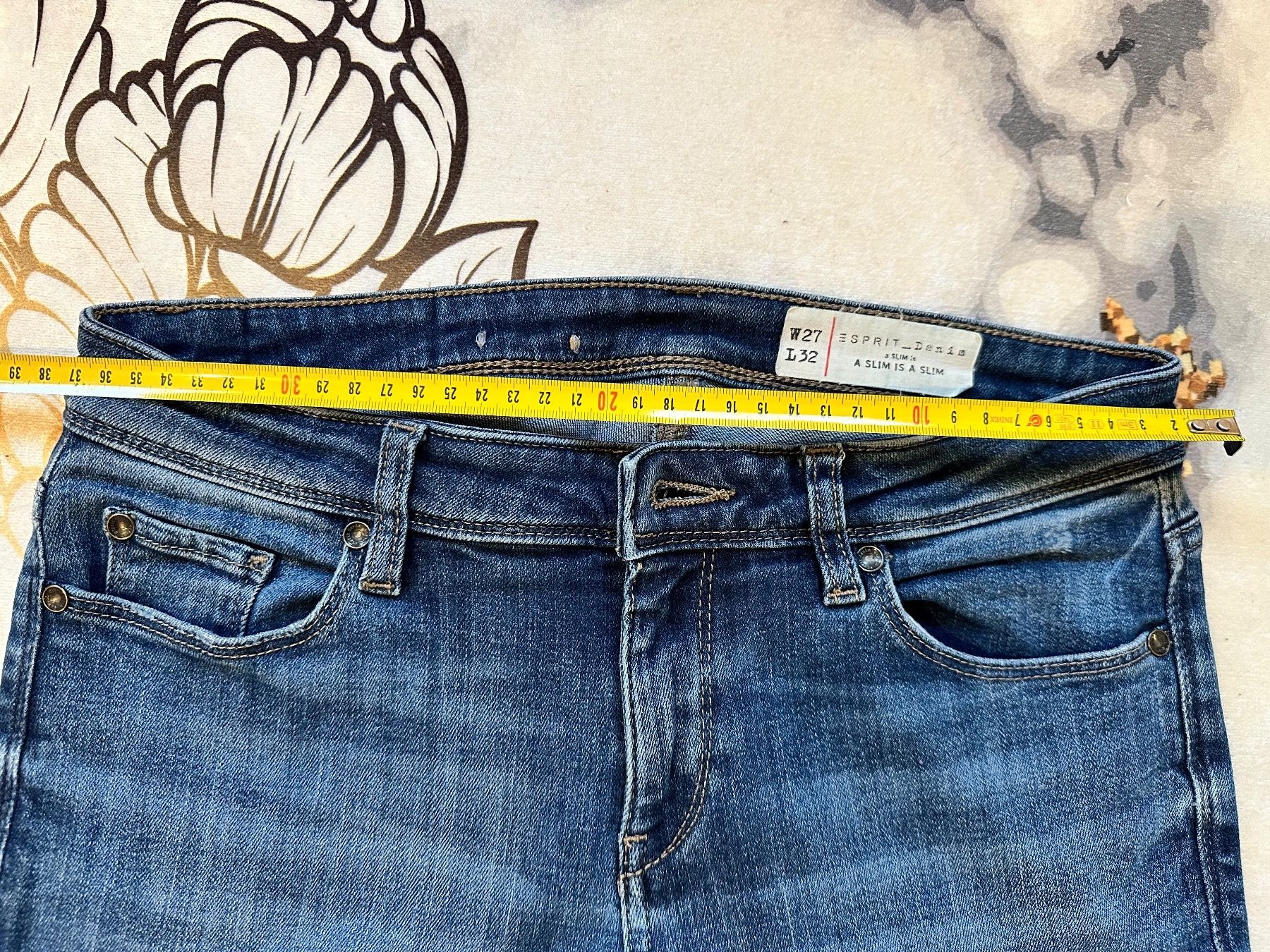 Esprit Jeans: Esprit Denim A Slim Jean Hose – Usato da Allenwinden venduto da Tba_20 2