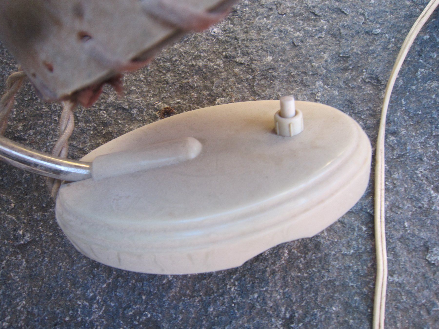 Lampade: Antike Nachtischlampe – Usato da Giubiasco venduto da sal_9j6w 3