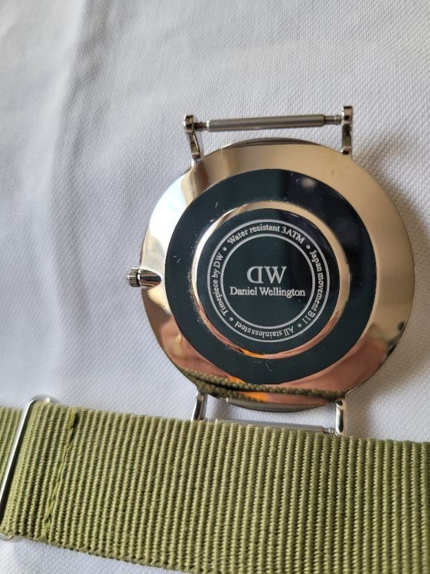 Bracciali & Braccialetti: Damenarmbanduhr von Daniel Wellington – Usato da Altdorf UR venduto da Nordwing 2