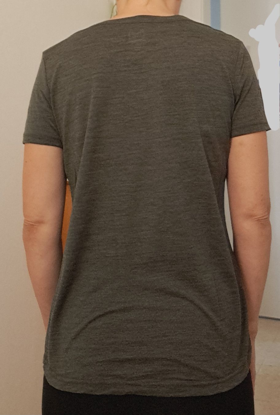 T-shirts: T-shirt gris super.natural taille S – D'occasion à Rolle par Loutre84 1
