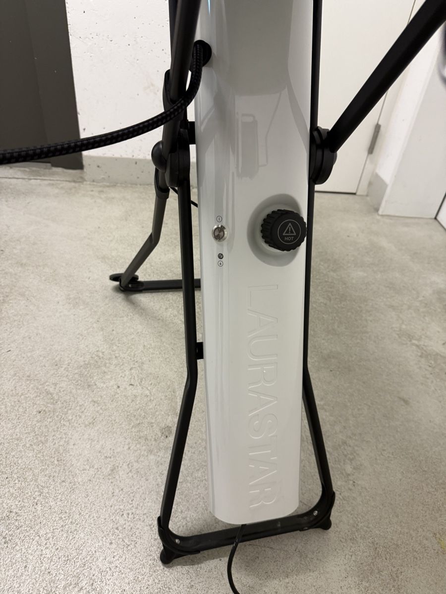 Laurastar Bügeleisen: Laurastar Go+  – Gebraucht aus Zürich von elihaf 1