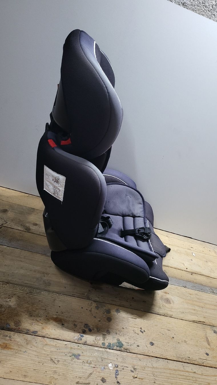 Seggiolini per auto: Kindersitz Osann blau gebraucht – Usato da Lengnau BE venduto da Yaunel 4