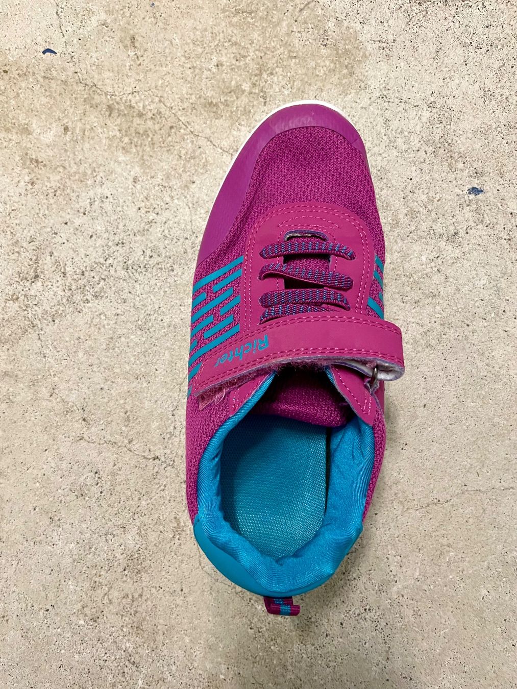 Scarpe per ragazze: Richter Hallenschuh/ Turnschuhe, Gr. 33 – Usato da Weingarten-Kalth venduto da ana_tim 1
