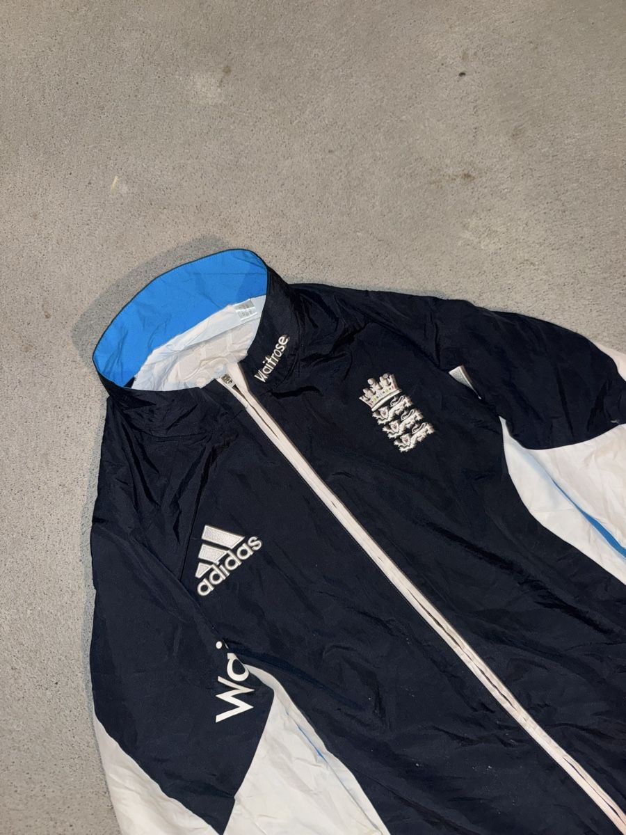 Adidas Giacche: vintage adidas england trackjacket navy/white  – Usato da Oberhofen Thun'see venduto da 61archive 3