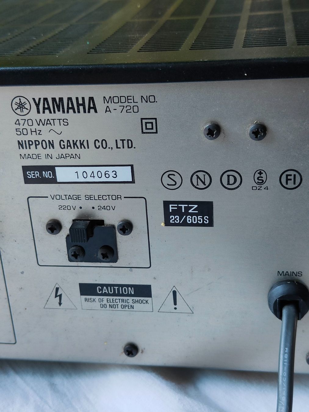 Yamaha Amplificateurs: Verstärker Marke YAMAHA – D'occasion à Belp par mechtron 9