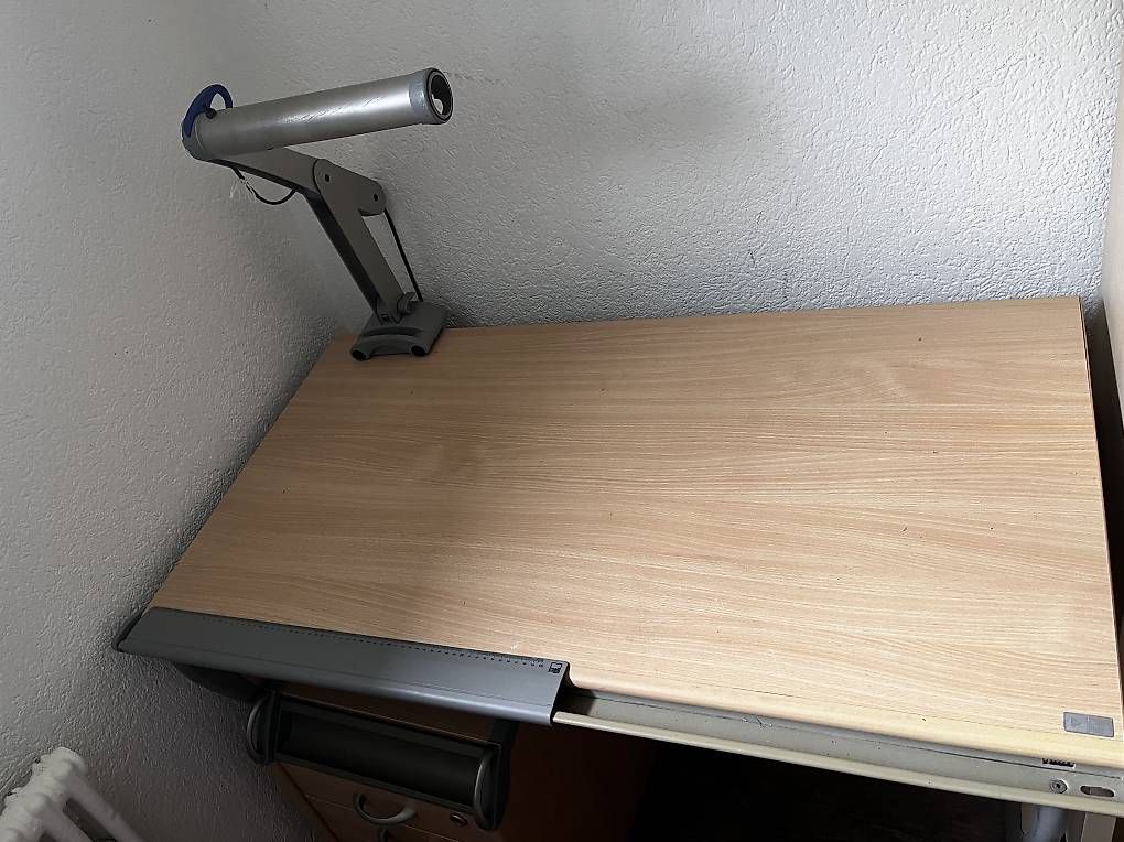 Schreibtische: Jugendpult – Gebraucht aus Oberwil BL von popelino 2