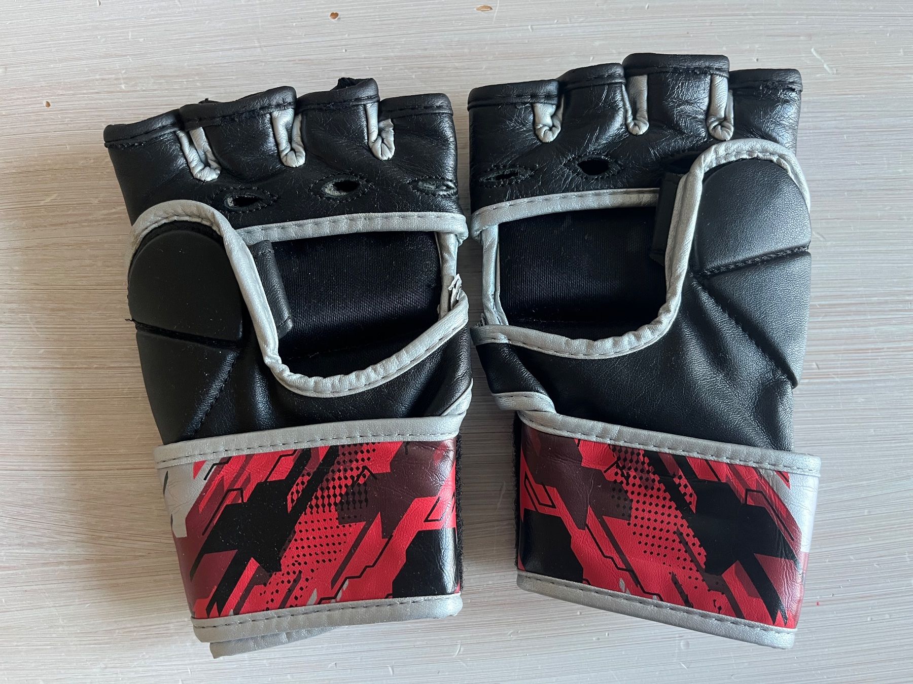 Guanti & manicotti: MMA Handschuhe von LEONE Grösse S – Nuovo (secondo la descrizione) da Olten venduto da mun_8jmd 1