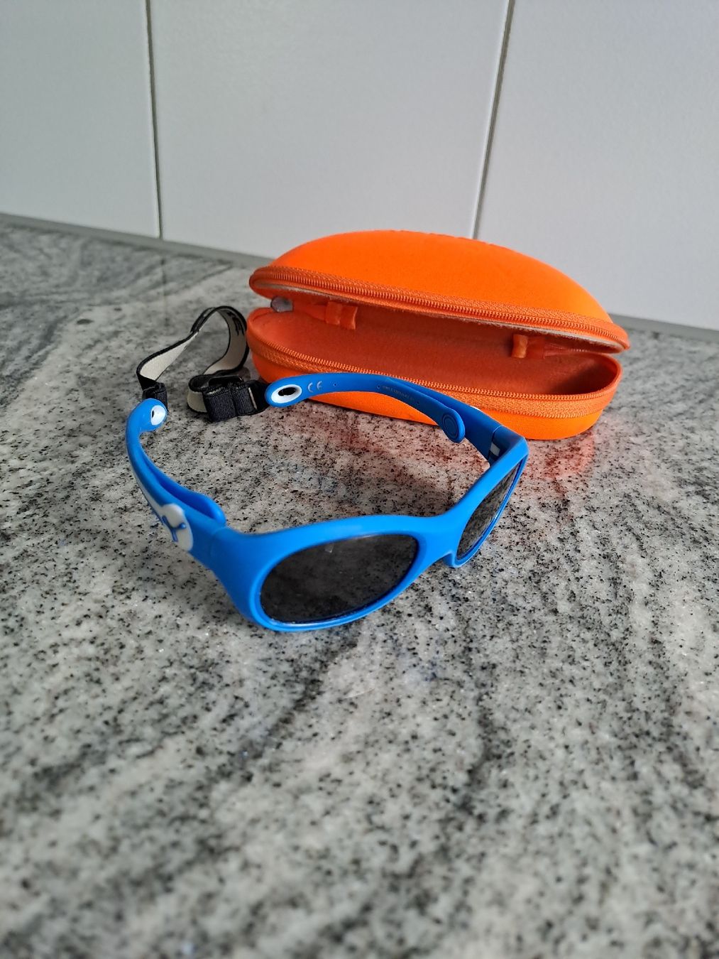 Occhiali & Lenti: Sonnenbrille kleinkind mit Etui – Usato da Rickenbach LU venduto da bishiida