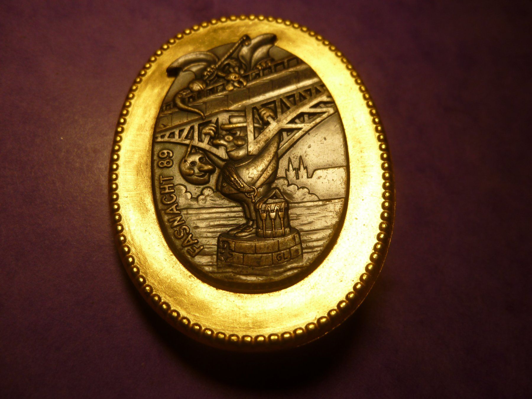 Placchette & Badge: BASEL 1989 GOLD – Usato da Ried (Muotathal) venduto da Mandarin02