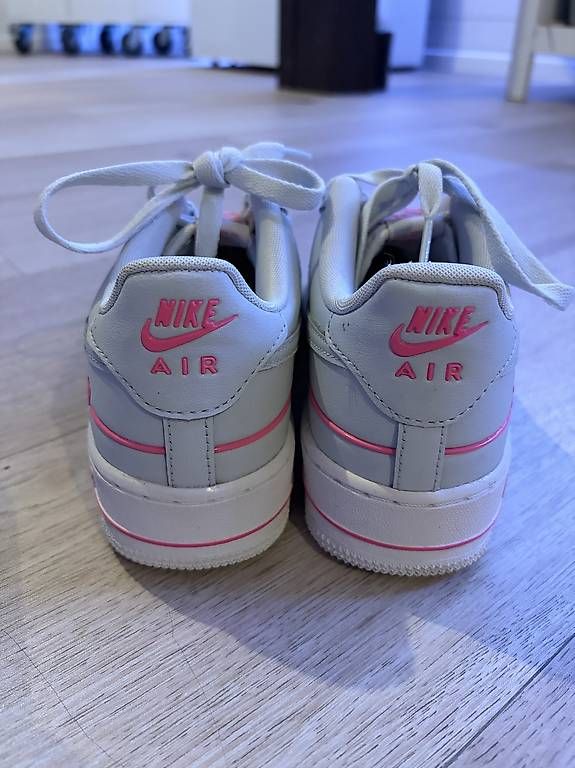 Scarpe da donna: Air Force 1 Grau/Pink – Usato da Sirnach venduto da lam_9dpr 2