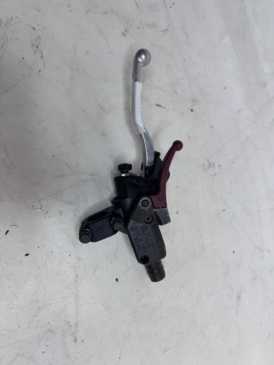 Brembo Tutti i ricambio per moto: Brembo Kupplungsgeberzylinder #151 – Usato da Koppigen venduto da Lulu991