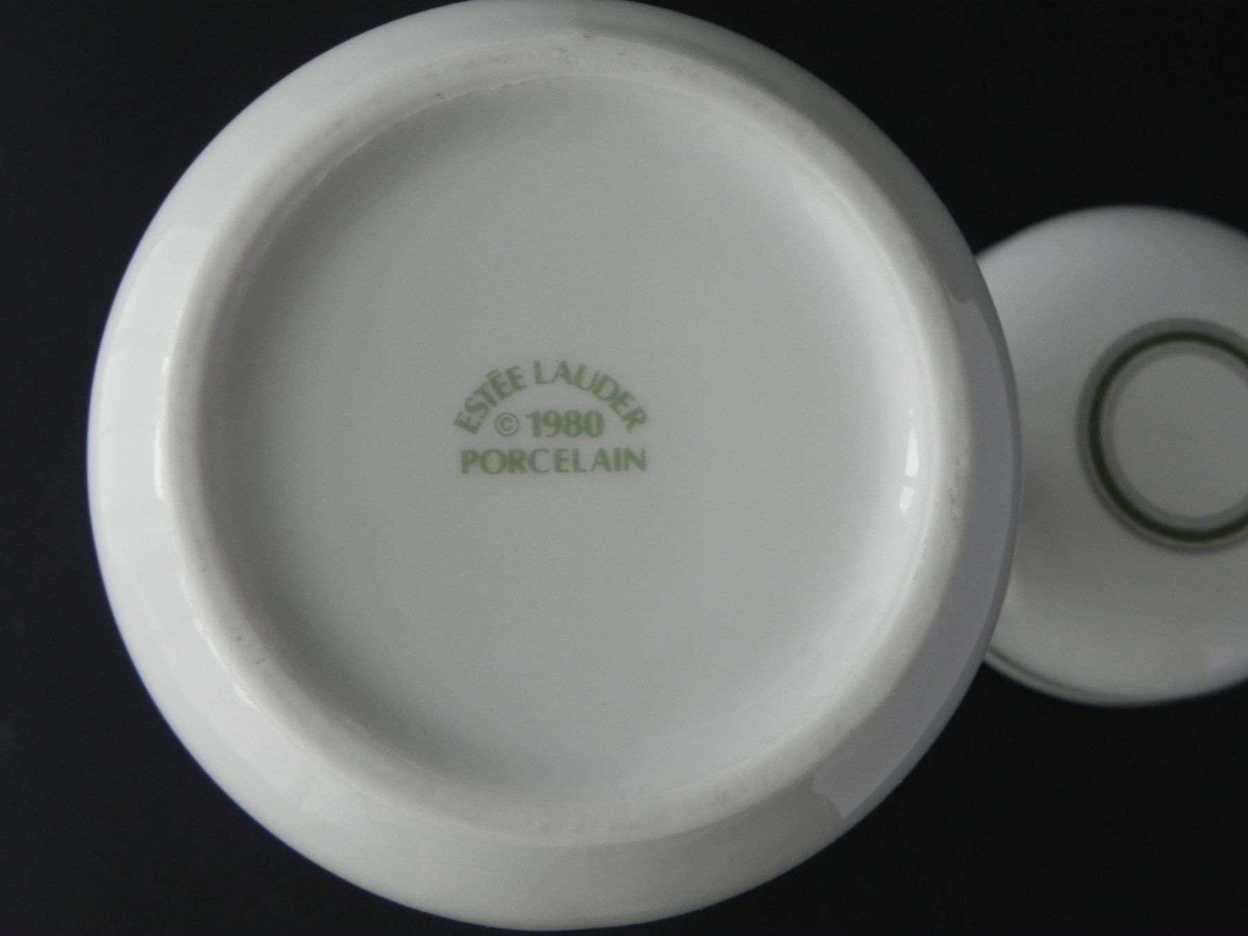 Alle Dekorationen: Grosse Dose - Estée Lauder 1980 – Neu (gemäss Beschreibung) aus Zürich von LodgE-21 3