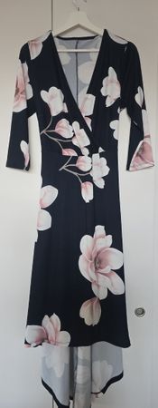 Schönes Sommerkleid mit Blumenmuster, Grösse M/L, neuwertig
