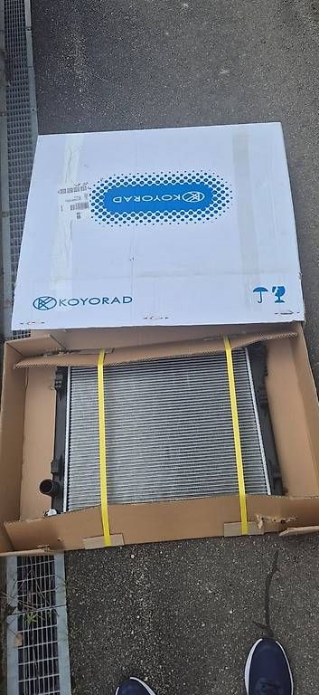 Tutti pezzi di ricambio auto: Radiateur De Refroidissement Moteur KOYORAD PL023643 – Usato da Genève venduto da diiogosousa